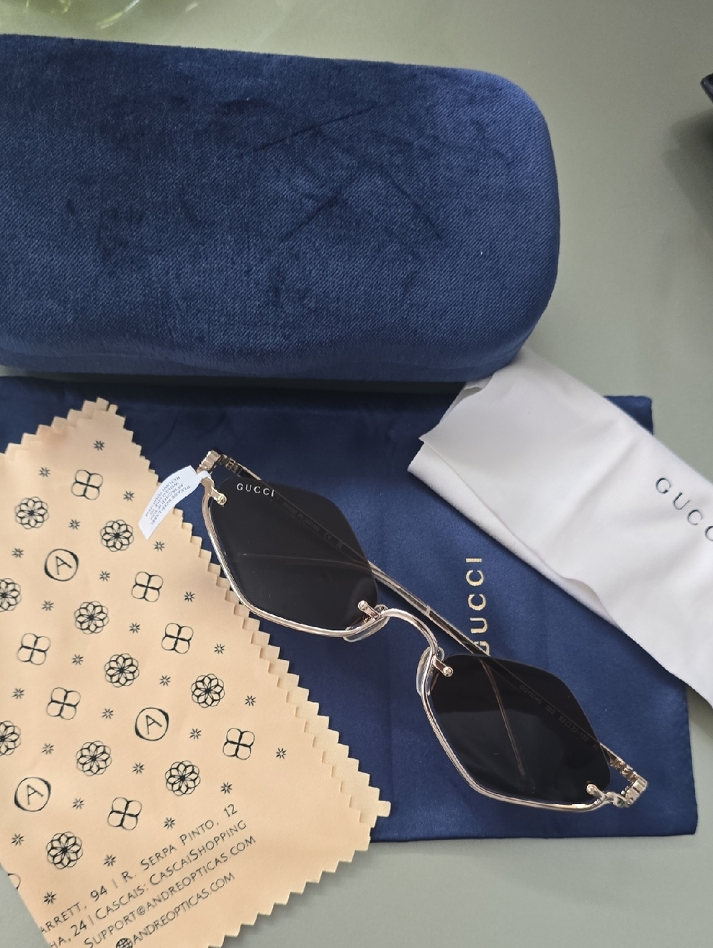 Gucci Brown Lensed Sunglasses with Gold-Tone Frame